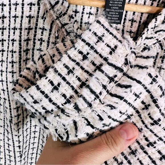 Apostrophe Women’s White Black Cream Tweed Zip Blazer Jacket - Size 14P - Picture 5 of 6